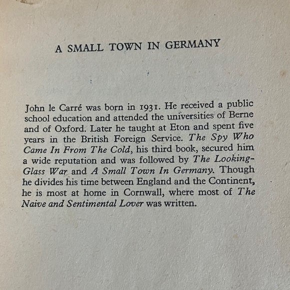 John Le Carré A Small Town in Germany - vintage 1974 edition paperback Book - Picture 14 of 15